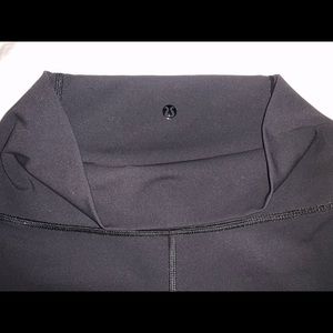 Lulu Lemon black/grey athletic leggings